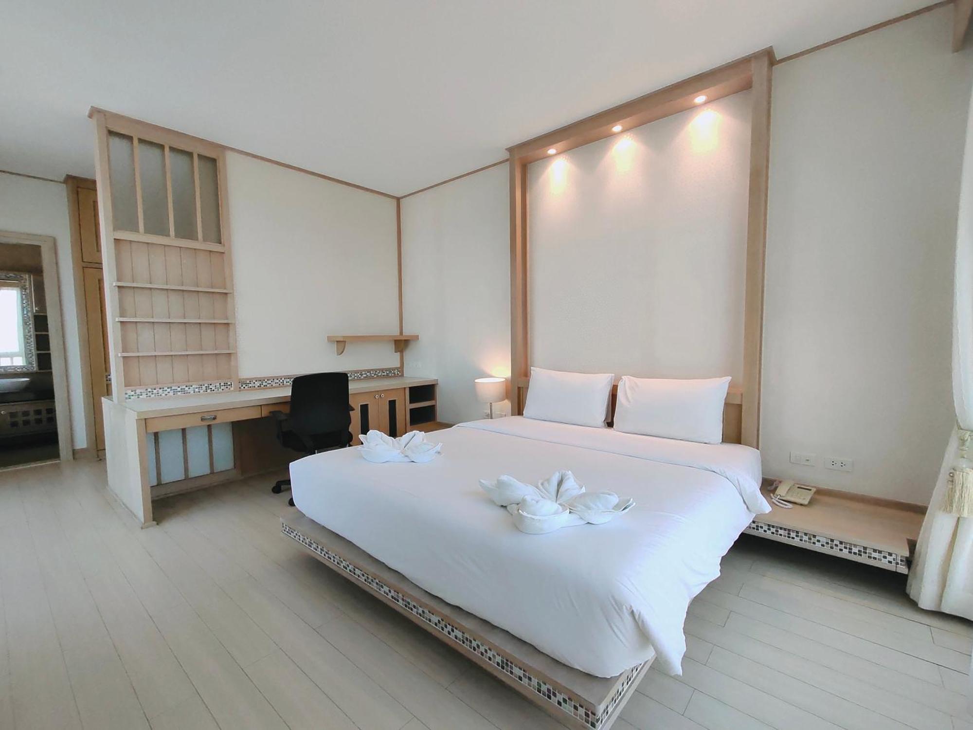 Ratana Hotel Chalong Rawai Exterior foto
